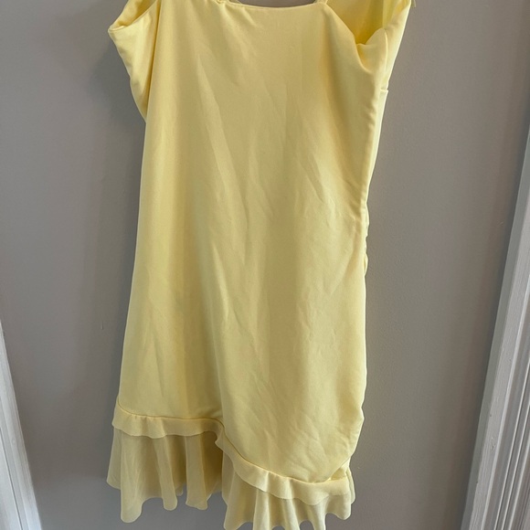 Yellow Ruffled Dress - Picture 4 of 6